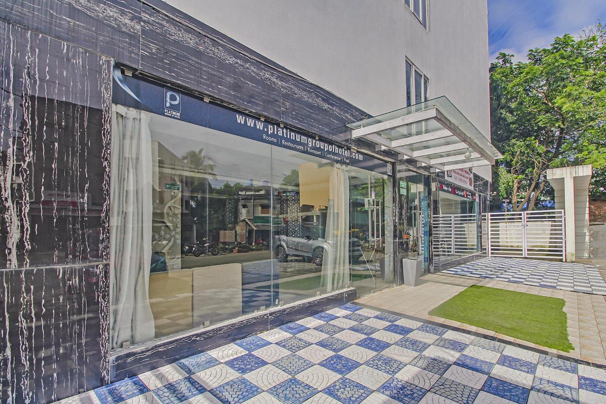 Super Townhouse Oak The Platinum Studio New Town ภายนอก รูปภาพ